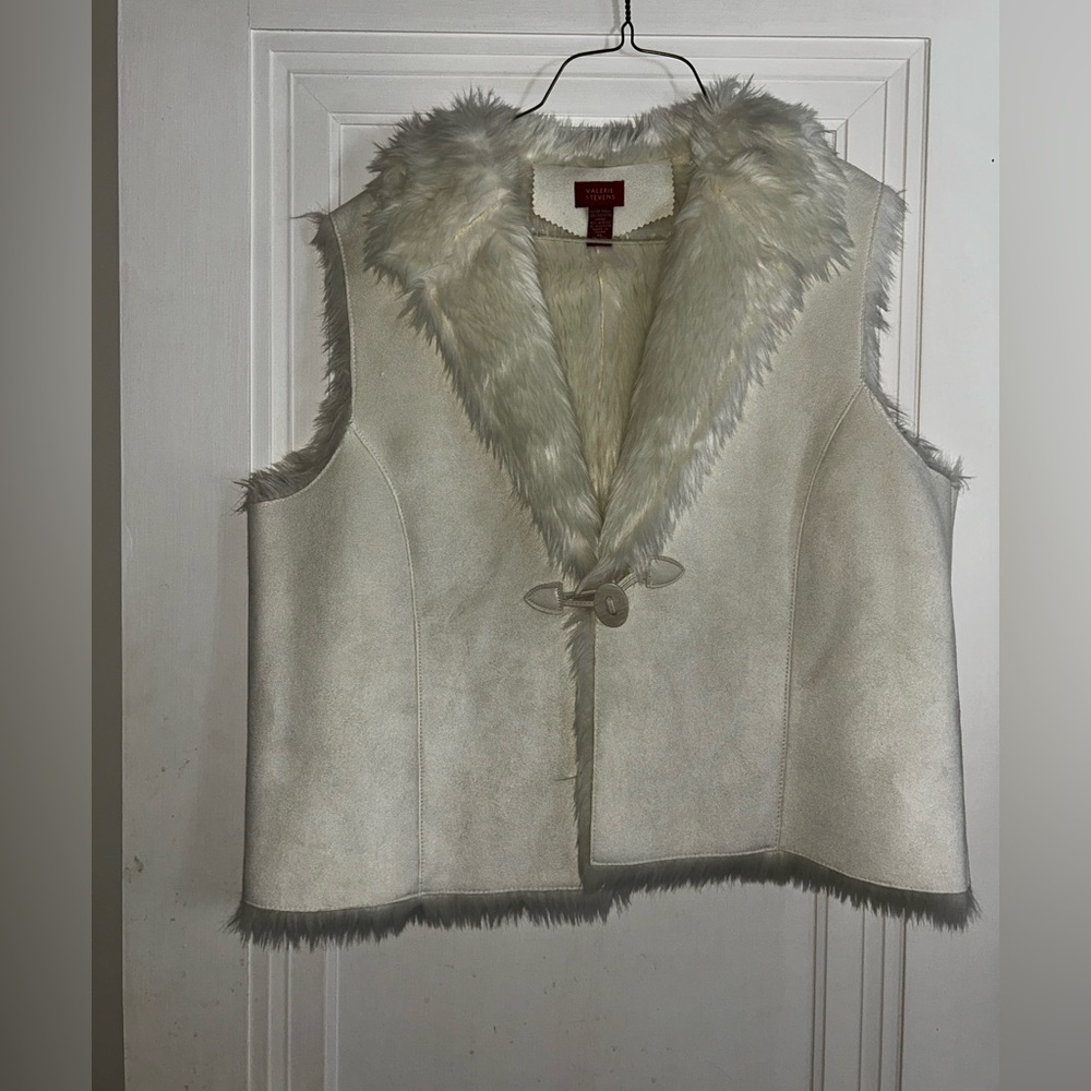 Valerie Stevens Ivory Faux Fur Vest